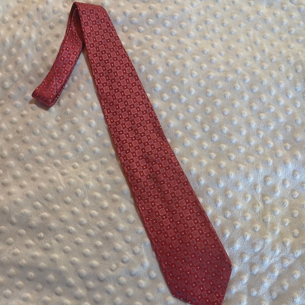 Impressive Pink Patterned Men's Tie